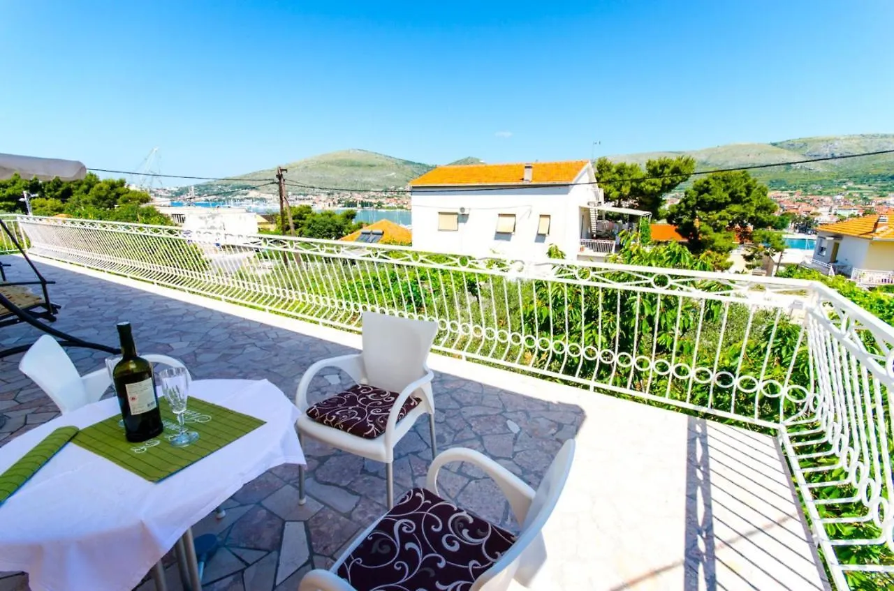 Apartments Ivana Trogir