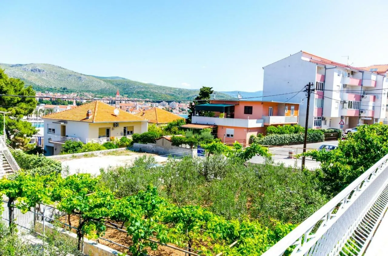 Apartments Ivana Trogir